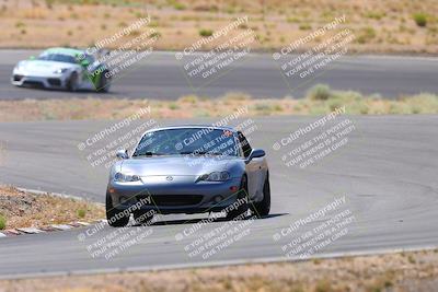 media/May-31-2025-CalClub SCCA (Sat) [[2c1a04e1ee]]/Qualifying/Group 1/Turn 4/